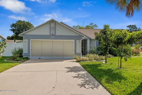 11 Trina St, Ormond Beach, FL 32174 photo 2