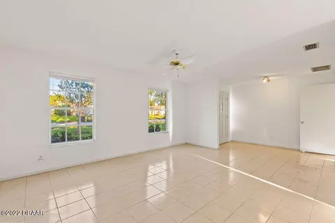 728 N Ridgewood Ave, Ormond Beach, FL 32174 photo 5