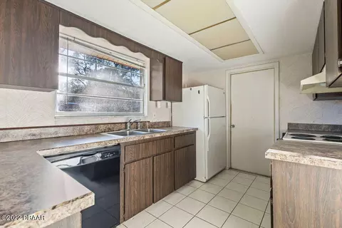 728 N Ridgewood Ave, Ormond Beach, FL 32174 photo 8