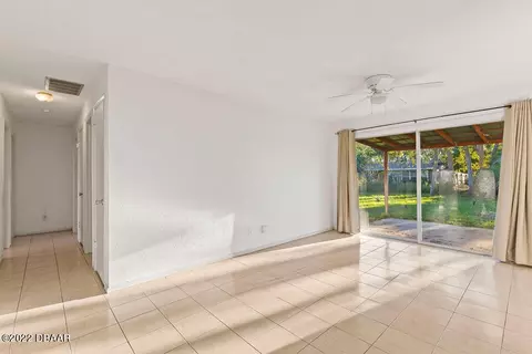 728 N Ridgewood Ave, Ormond Beach, FL 32174 photo 4