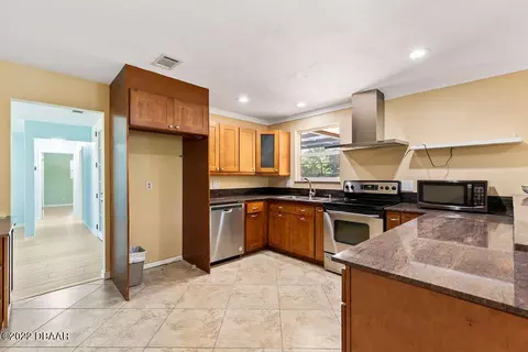 6 Oakmont Cir, Ormond Beach, FL 32174 photo 8