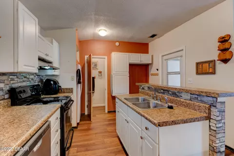 320 S Center St, Ormond Beach, FL 32174 photo 9