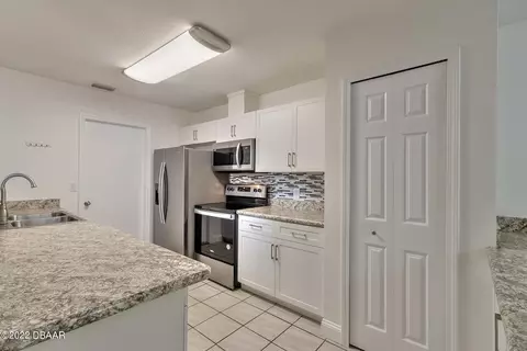41 Park Pl, Ormond Beach, FL 32174 photo 8