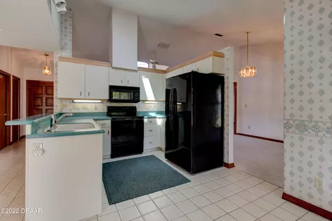 198 Cloveridge Ct, Edgewater, FL 32141 photo 9