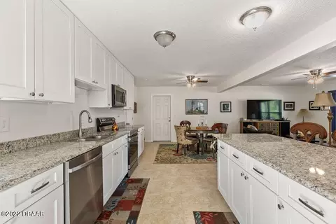 72 Hernandez Ave, Ormond Beach, FL 32174 photo 6