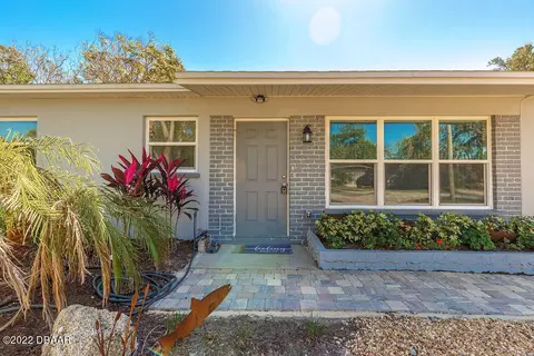 72 Hernandez Ave, Ormond Beach, FL 32174 photo 2