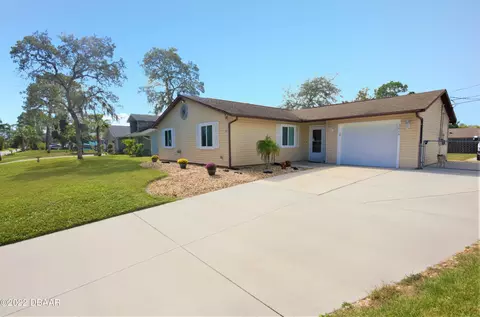 3016 Willow Oak Dr, Edgewater, FL 32141 photo 1