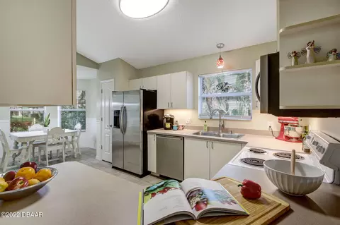 32 Reflections Village Dr, Ormond Beach, FL 32174 photo 8
