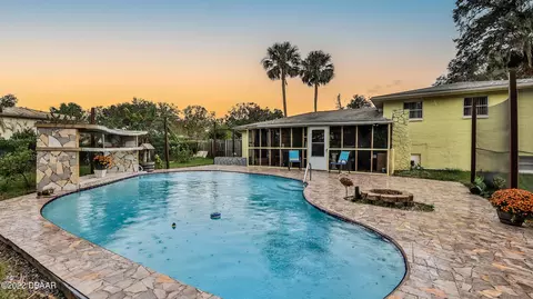 208 Pawnee Dr, Ormond Beach, FL 32174 photo 5