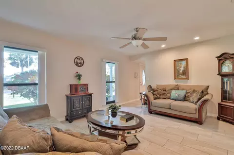 520 S Center St, Ormond Beach, FL 32174 photo 4