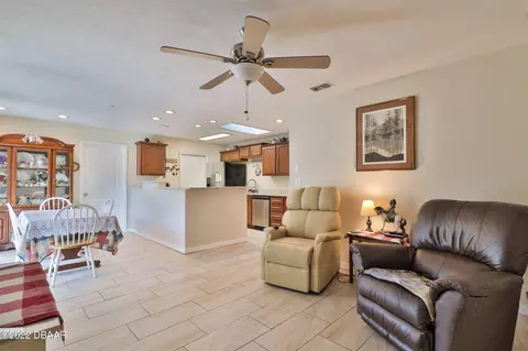520 S Center St, Ormond Beach, FL 32174 photo 8