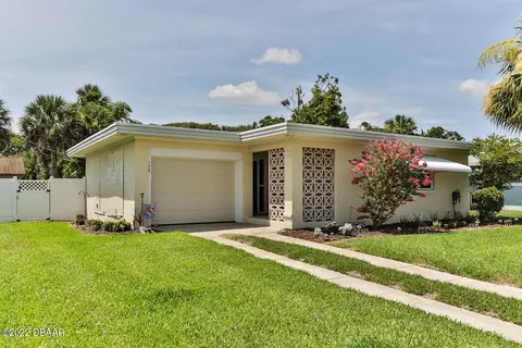 176 Magnolia Dr, Ormond Beach, FL 32176 photo 2