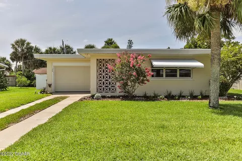 176 Magnolia Dr, Ormond Beach, FL 32176 photo 4