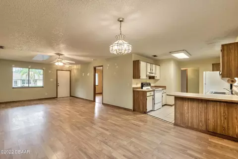 2515 Unity Tree Dr, Edgewater, FL 32141 photo 3