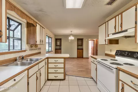 2515 Unity Tree Dr, Edgewater, FL 32141 photo 7