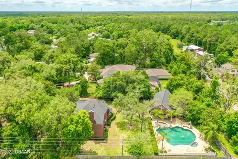 1 Moss Point Dr, Ormond Beach, FL 32174 photo 4