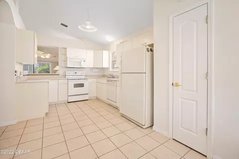 33 Reflections Village Dr, Ormond Beach, FL 32174 photo 7