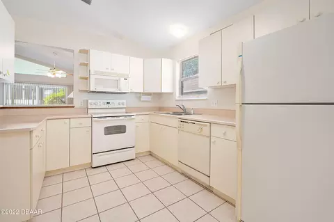 33 Reflections Village Dr, Ormond Beach, FL 32174 photo 6