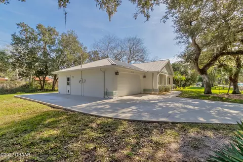 1429 Pine Tree Dr, Edgewater, FL 32132 photo 3