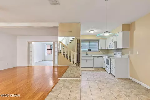 22 Park Pl, Ormond Beach, FL 32174 photo 6