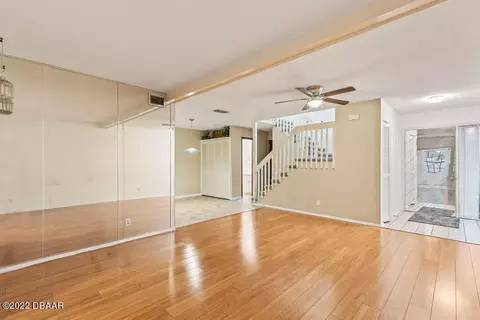 22 Park Pl, Ormond Beach, FL 32174 photo 4