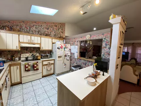 2612 Pine Tree Dr, Edgewater, FL 32141 photo 8
