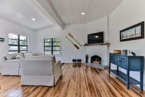 125 E Ocean Ave, Edgewater, FL 32132 photo 9