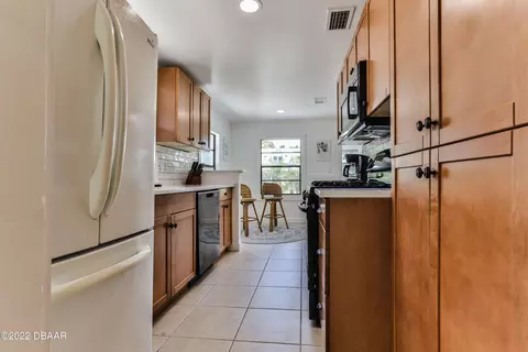 125 E Ocean Ave, Edgewater, FL 32132 photo 17