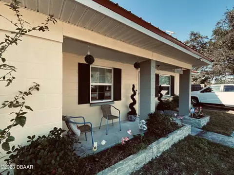 910 Lake Ave, Edgewater, FL 32132