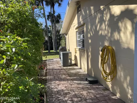 1620 Orange Tree Dr, Edgewater, FL 32132 photo 5