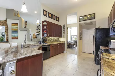 1292 Royal Pointe Ln, Ormond Beach, FL 32174 photo 10