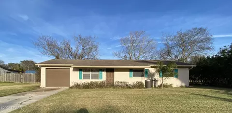 905 Damron St, Daytona Beach, FL 32117