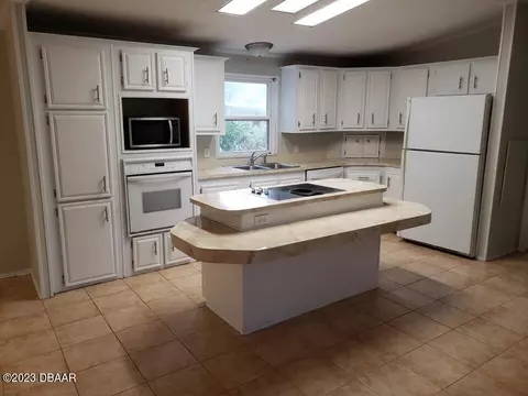 505 Topside Cir, Edgewater, FL 32141 photo 7