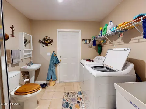 2325 Sabal Palm Dr, Edgewater, FL 32141 photo 22