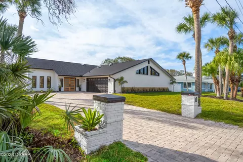 3556 John Anderson Dr, Ormond Beach, FL 32176 photo 2