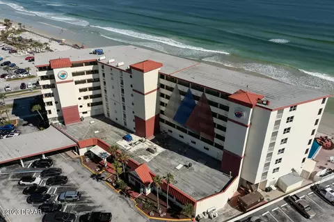 701 S Atlantic Ave #208, Daytona Beach, FL 32118
