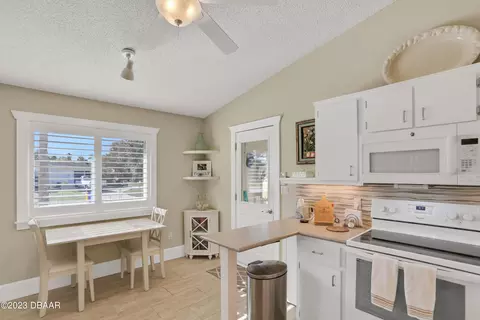127 Riverview Dr, Edgewater, FL 32132 photo 20
