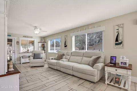 127 Riverview Dr, Edgewater, FL 32132 photo 11