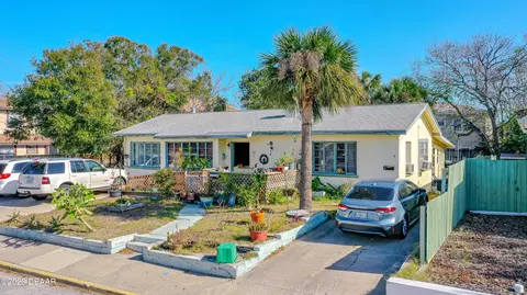 145 S Halifax Ave, Daytona Beach, FL 32118