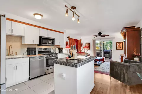 146 Magnolia Dr, Ormond Beach, FL 32176 photo 7