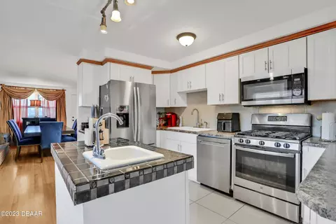 146 Magnolia Dr, Ormond Beach, FL 32176 photo 9