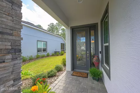 817 Pinewood Dr, Ormond Beach, FL 32174 photo 2