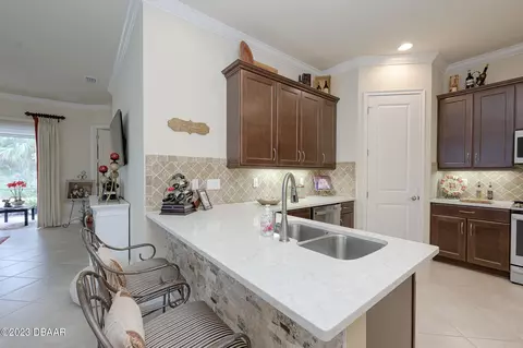 817 Pinewood Dr, Ormond Beach, FL 32174 photo 9