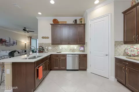 817 Pinewood Dr, Ormond Beach, FL 32174 photo 10