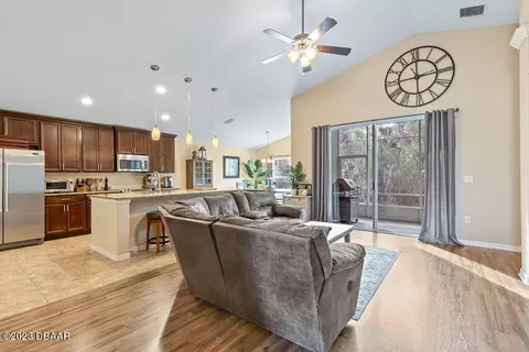 1505 Springleaf Dr, Ormond Beach, FL 32174 photo 2