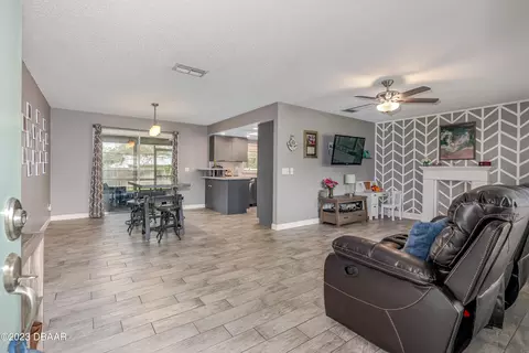 2910 Sabal Palm Dr, Edgewater, FL 32141 photo 7