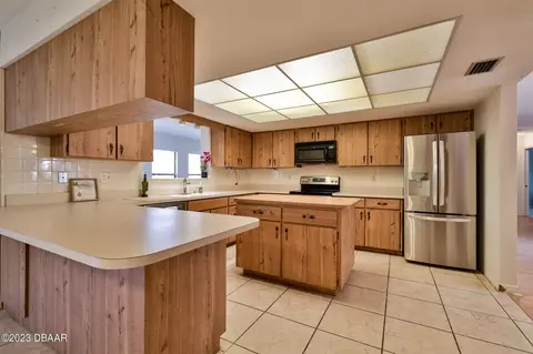 31 Rio Pinar Trl, Ormond Beach, FL 32174 photo 8