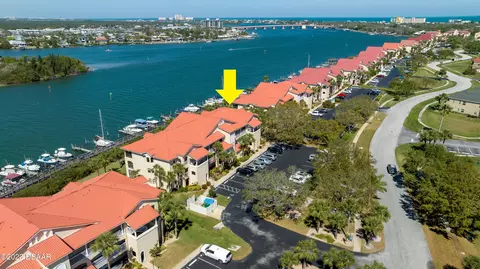 460 Bouchelle Dr #105, New Smyrna Beach, FL 32169