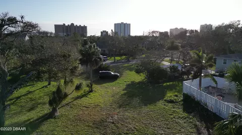 2410 Dodge Dr, Daytona Beach, FL 32118