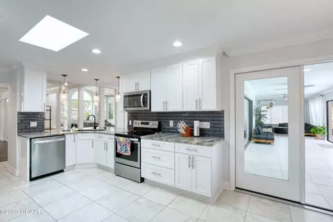 3373 John Anderson Dr, Ormond Beach, FL 32176 photo 4